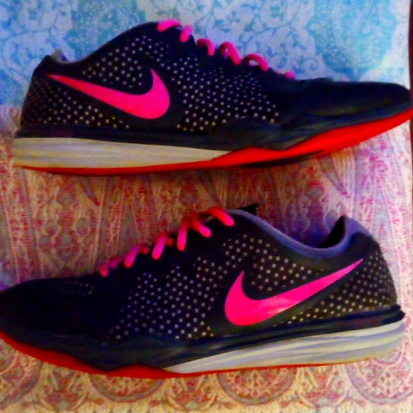 NIKE DF TR3 Women's Athletic Sneakers Size 10 - Picture 2 of 11